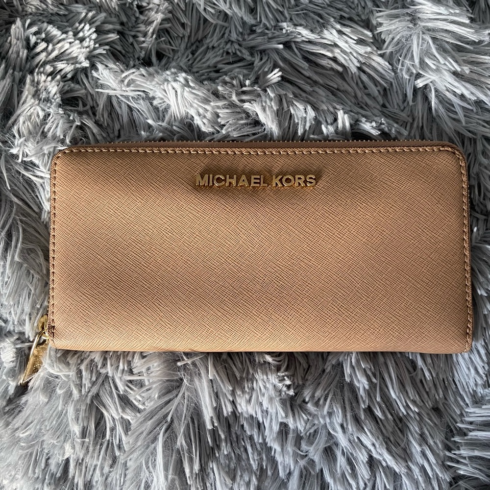 Michael Kors Three Quarter Zip Wallet